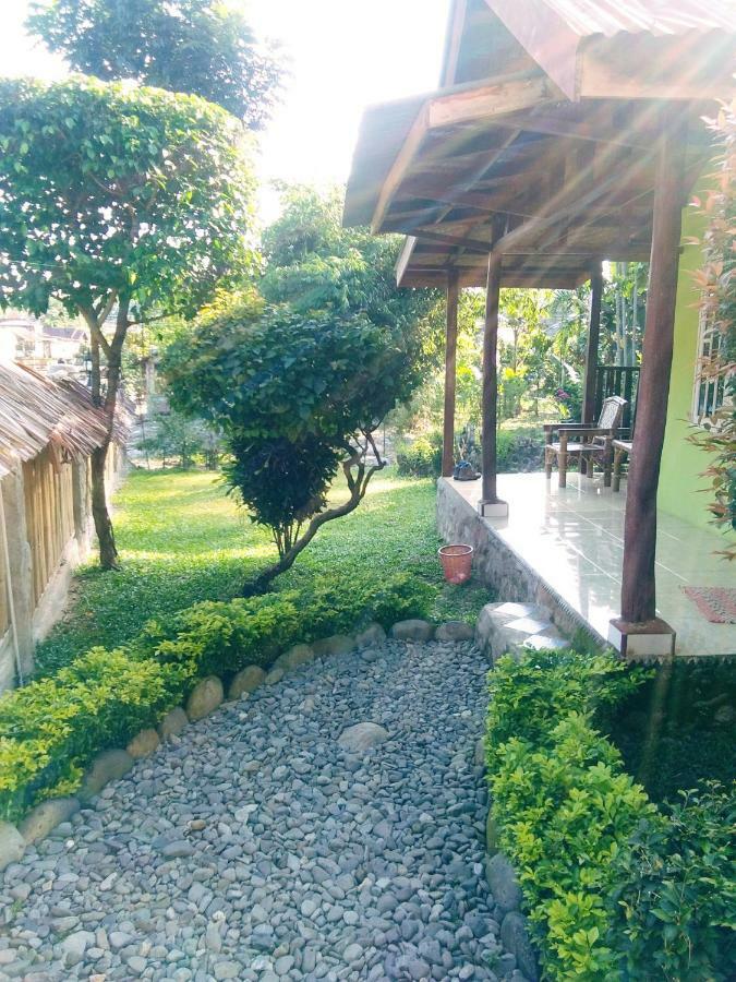 Sahnan Guest House Bukit Lawang Zewnętrze zdjęcie