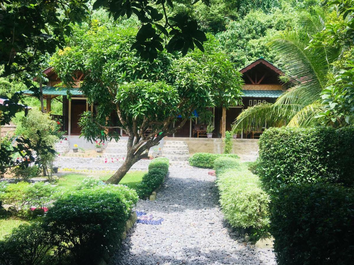 Sahnan Guest House Bukit Lawang Zewnętrze zdjęcie